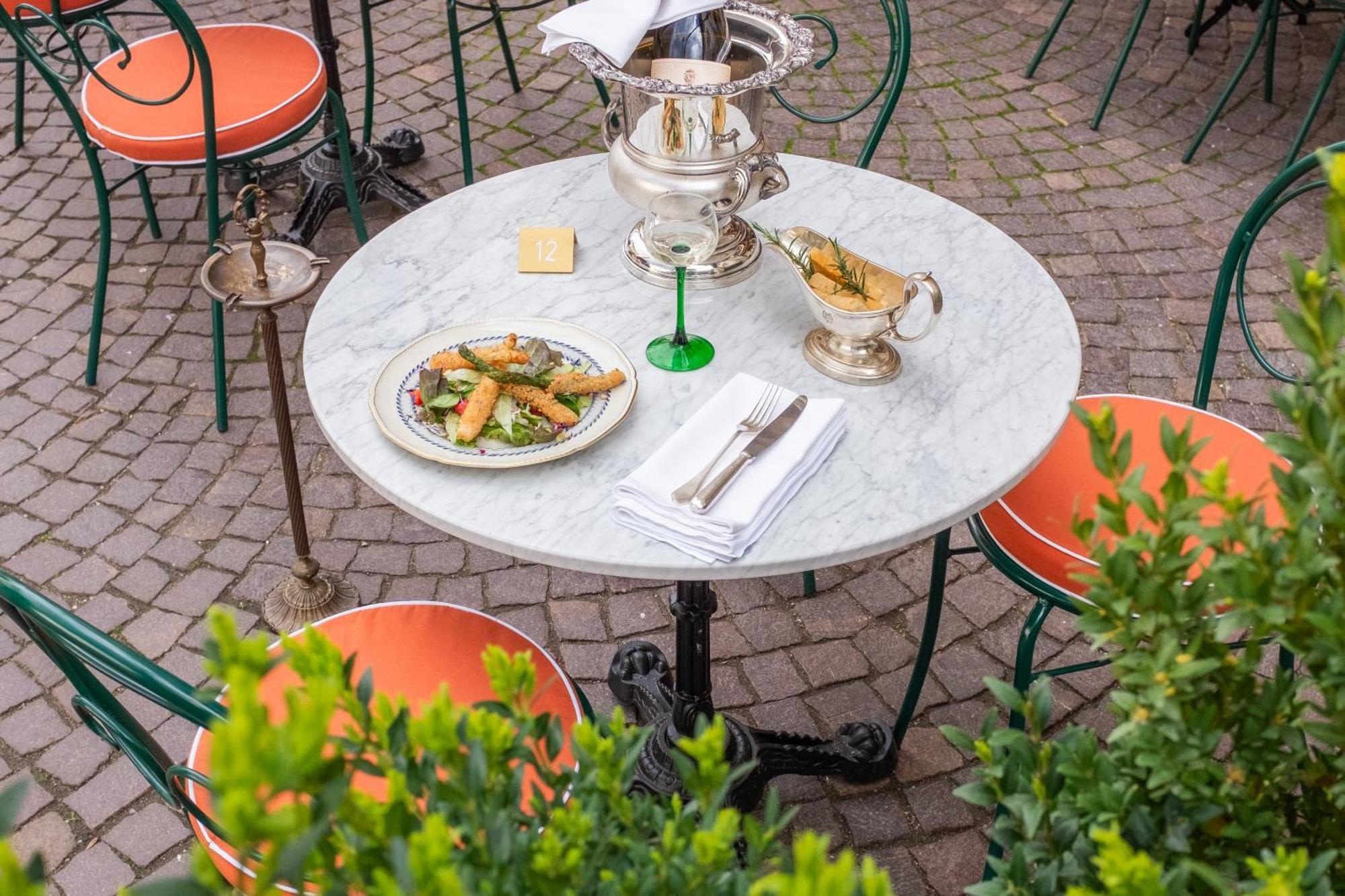Weisses Roessl Hotel Caldaro Eksteriør billede
